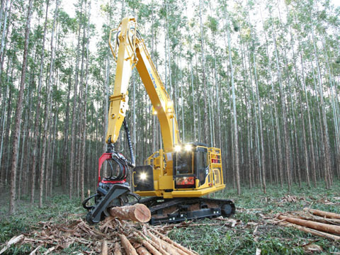Знаменитый лесной экскаватор Komatsu появился на российском рынке!